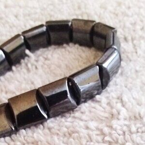 UNISEX!  Magnetic Hematite Stretch Bracelet 7.5" - Grounding, Focus & Energy